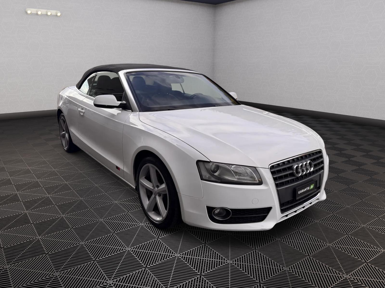 AUDI A5 Cabriolet 2.0 TDI-image-8