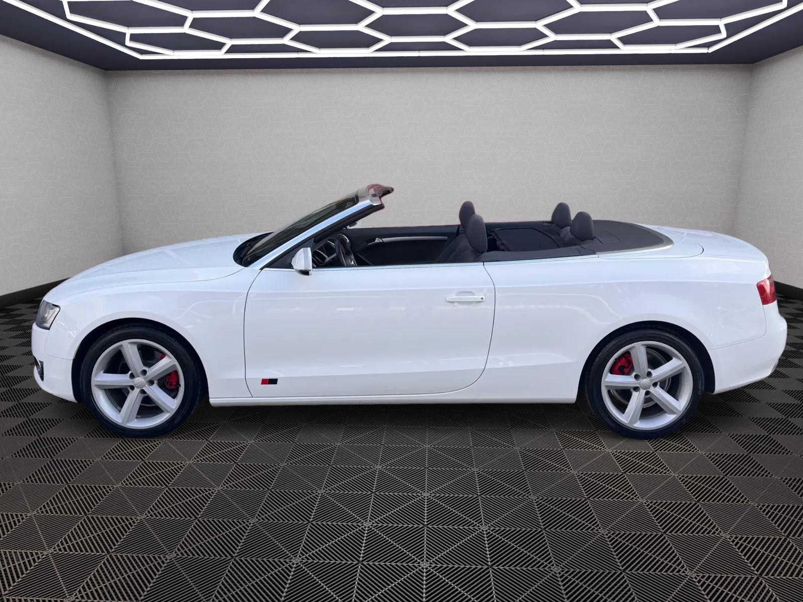 AUDI A5 Cabriolet 2.0 TDI-image-1