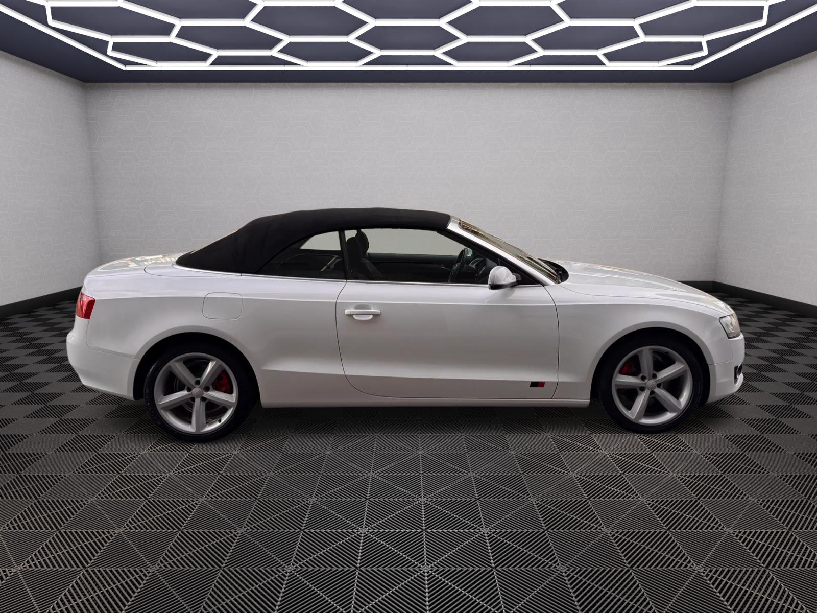 AUDI A5 Cabriolet 2.0 TDI-image-7