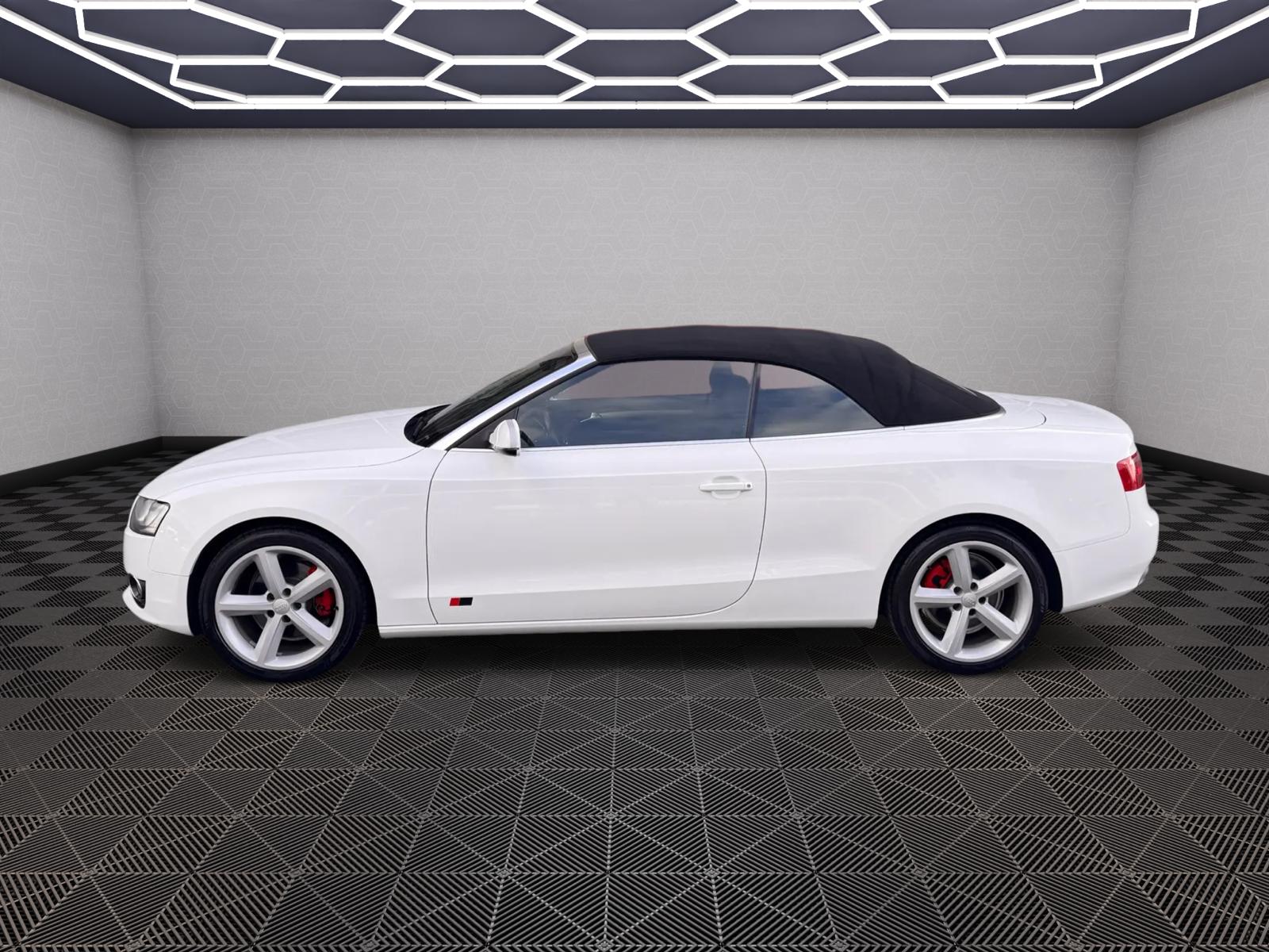 AUDI A5 Cabriolet 2.0 TDI-image-4