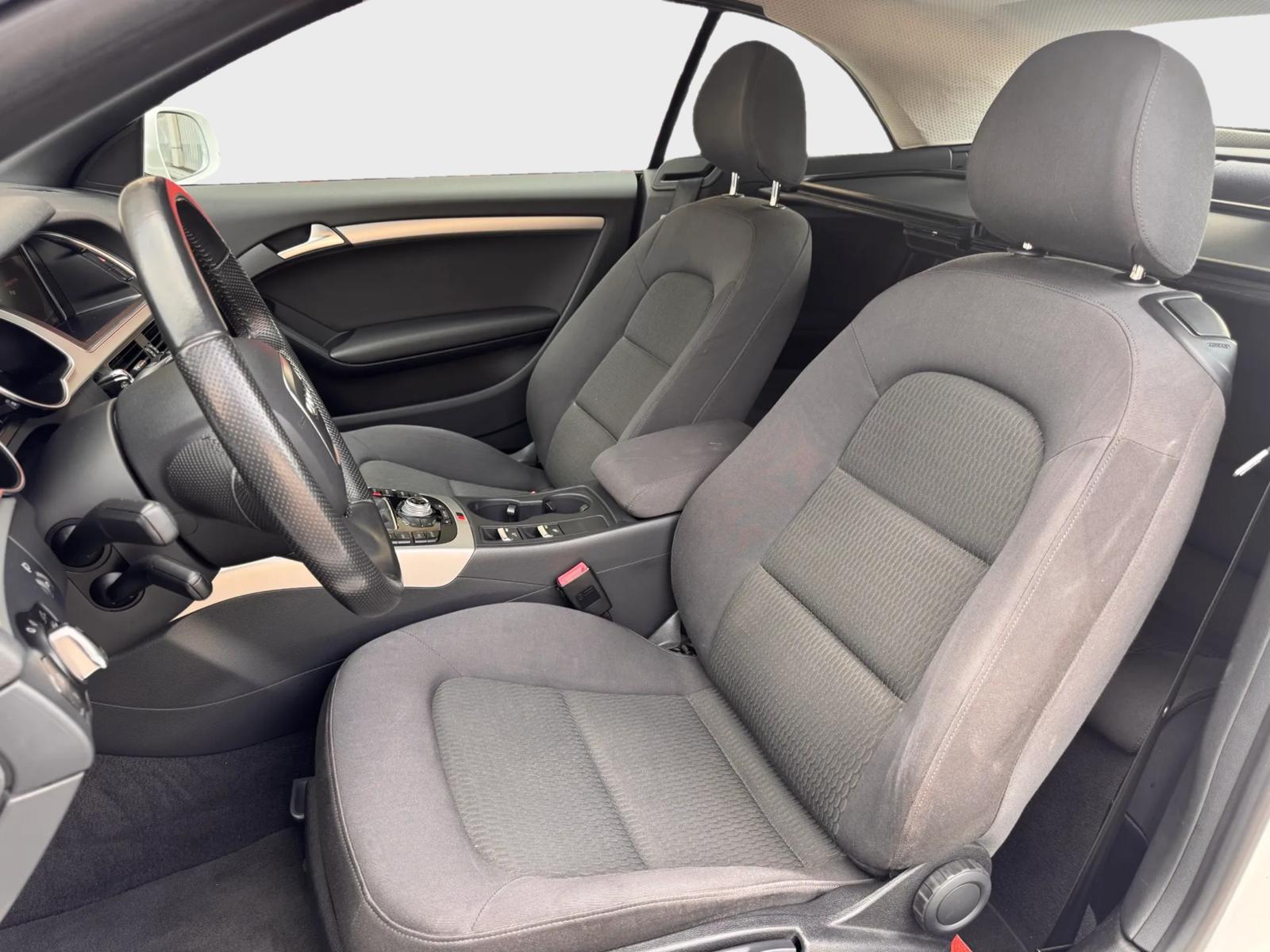 AUDI A5 Cabriolet 2.0 TDI-image-10