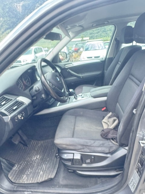 BMW X5 xDrive 30i (3.0si) Steptronic-image-12
