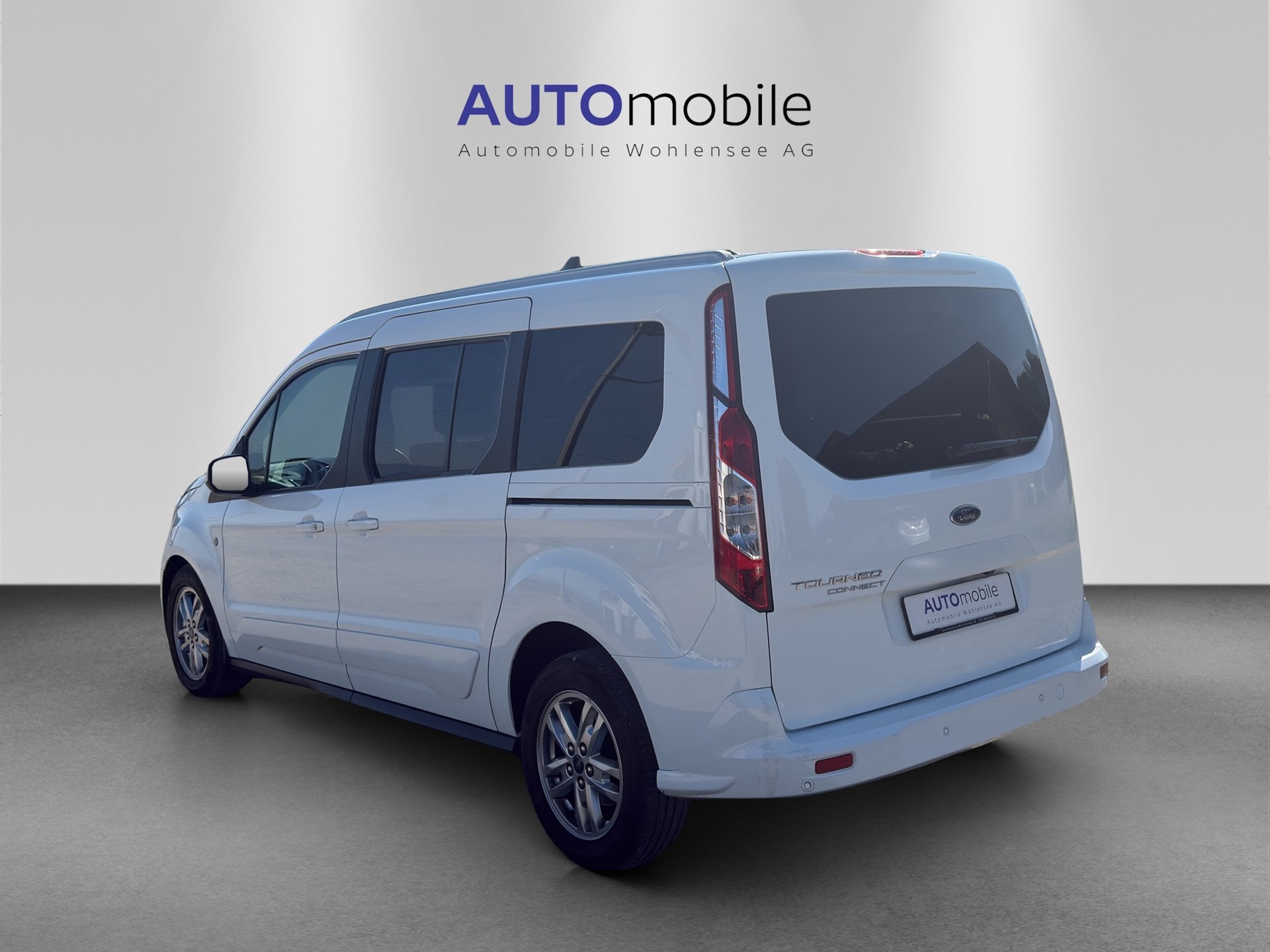 FORD Grand Tourneo Connect 1.5 EcoBlue Titanium Automat-image-4