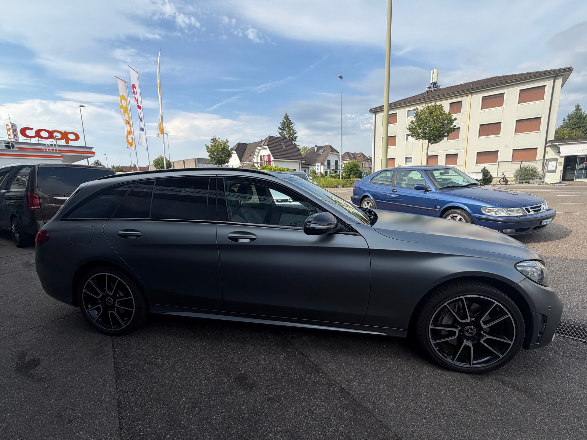 MERCEDES-BENZ C 400 AMG Line 4Matic 9G-Tronic-image-5