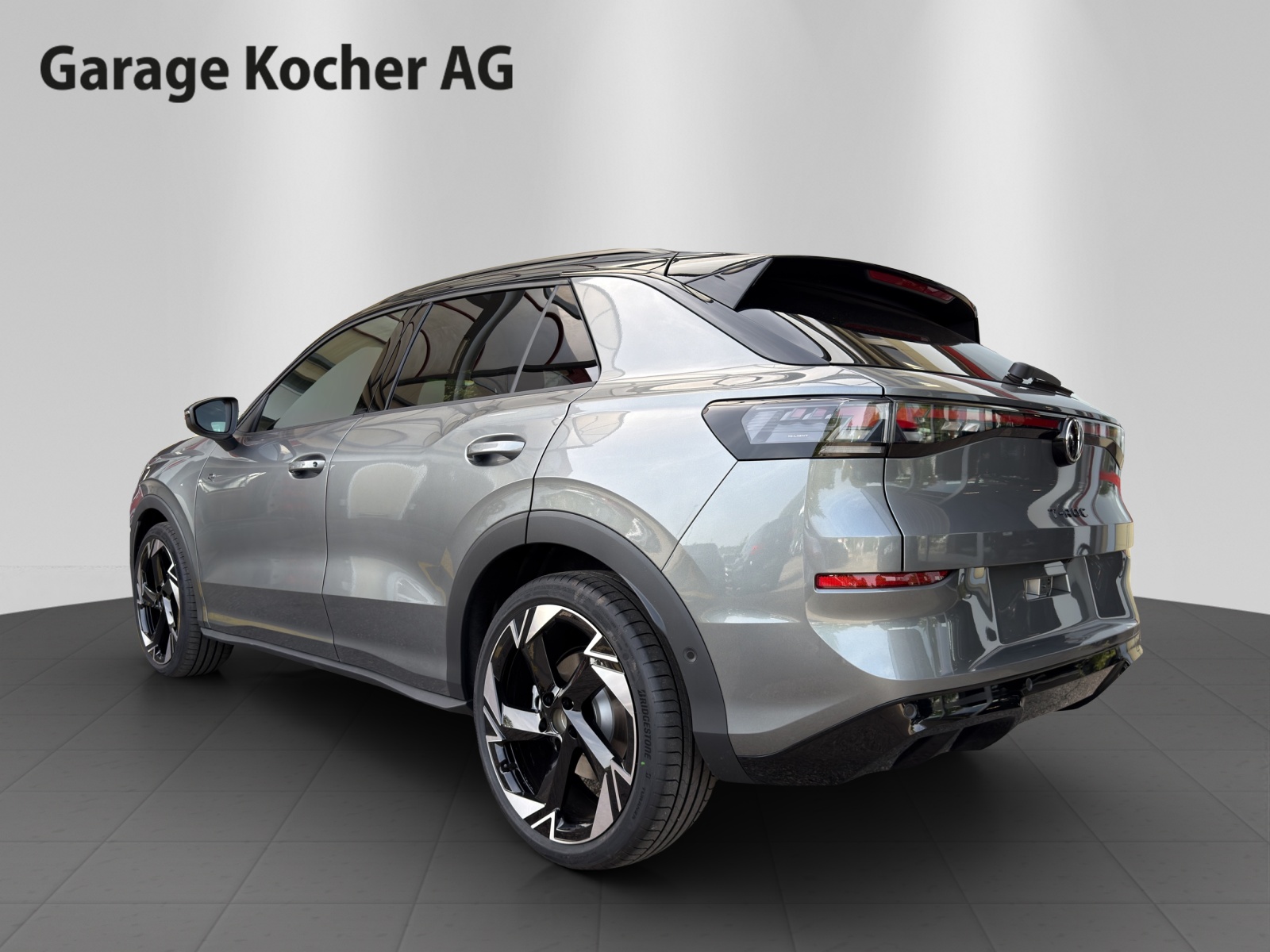 VW T-Roc 1.5 eTSI mHEV R-Line DSG-image-4