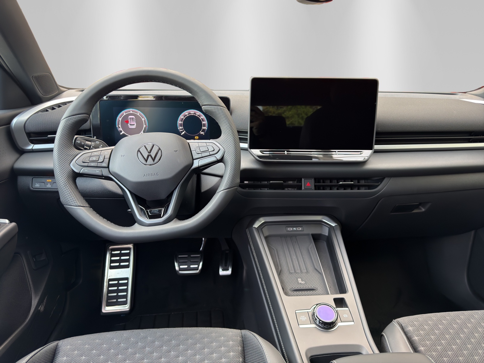 VW T-Roc 1.5 eTSI mHEV R-Line DSG-image-9
