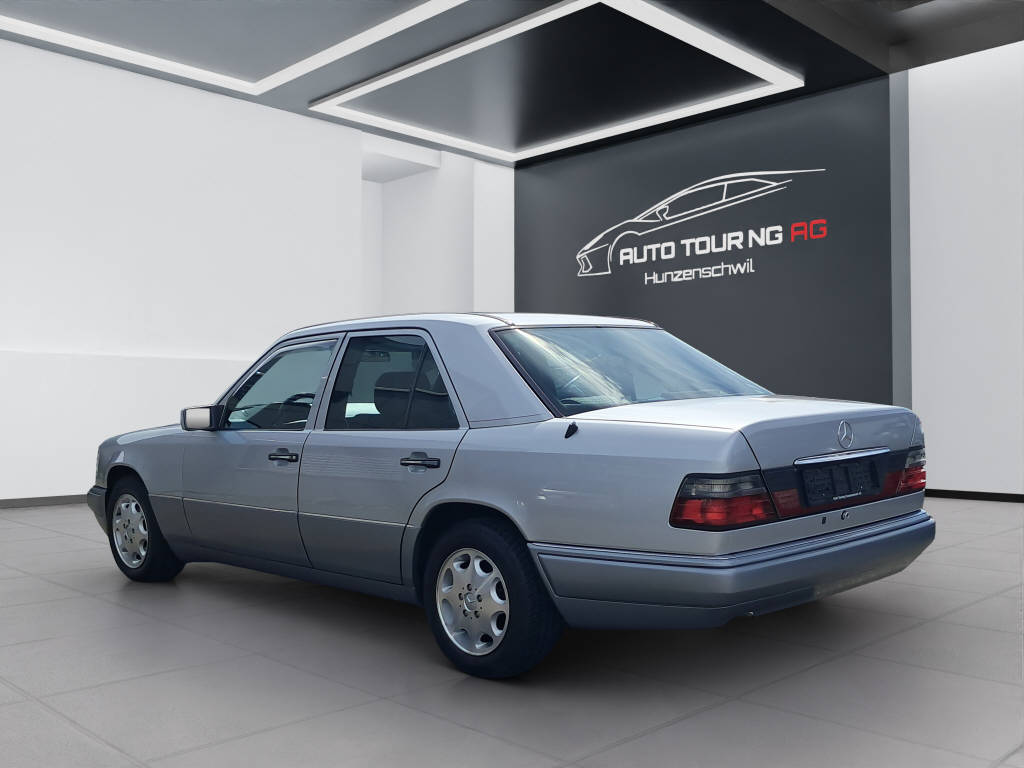 MERCEDES-BENZ E 280-image-4