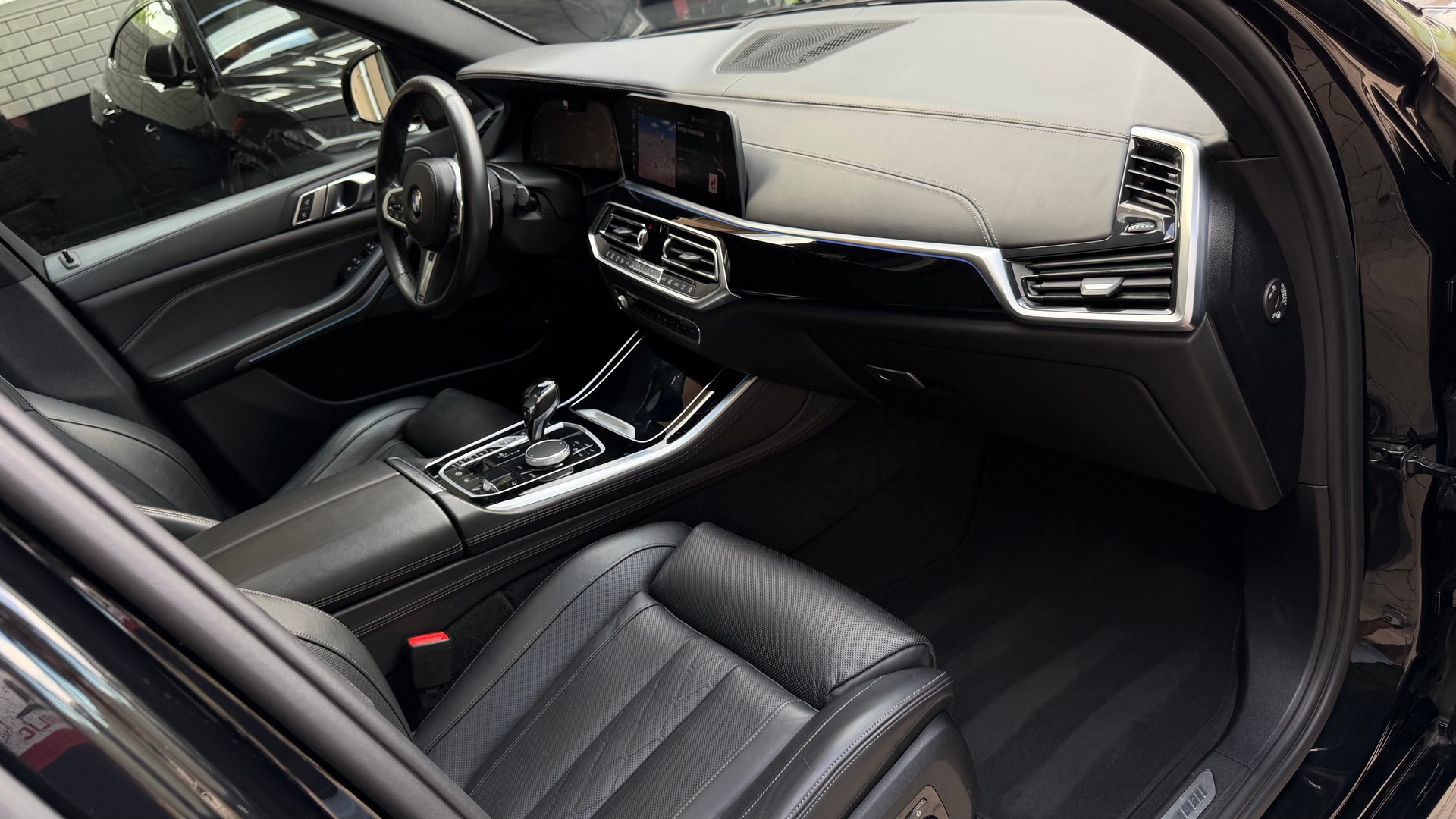 BMW X5 xDrive45e♦️NEUE Batterie*Topzustand*CH Fahrzeug♦️-image-19