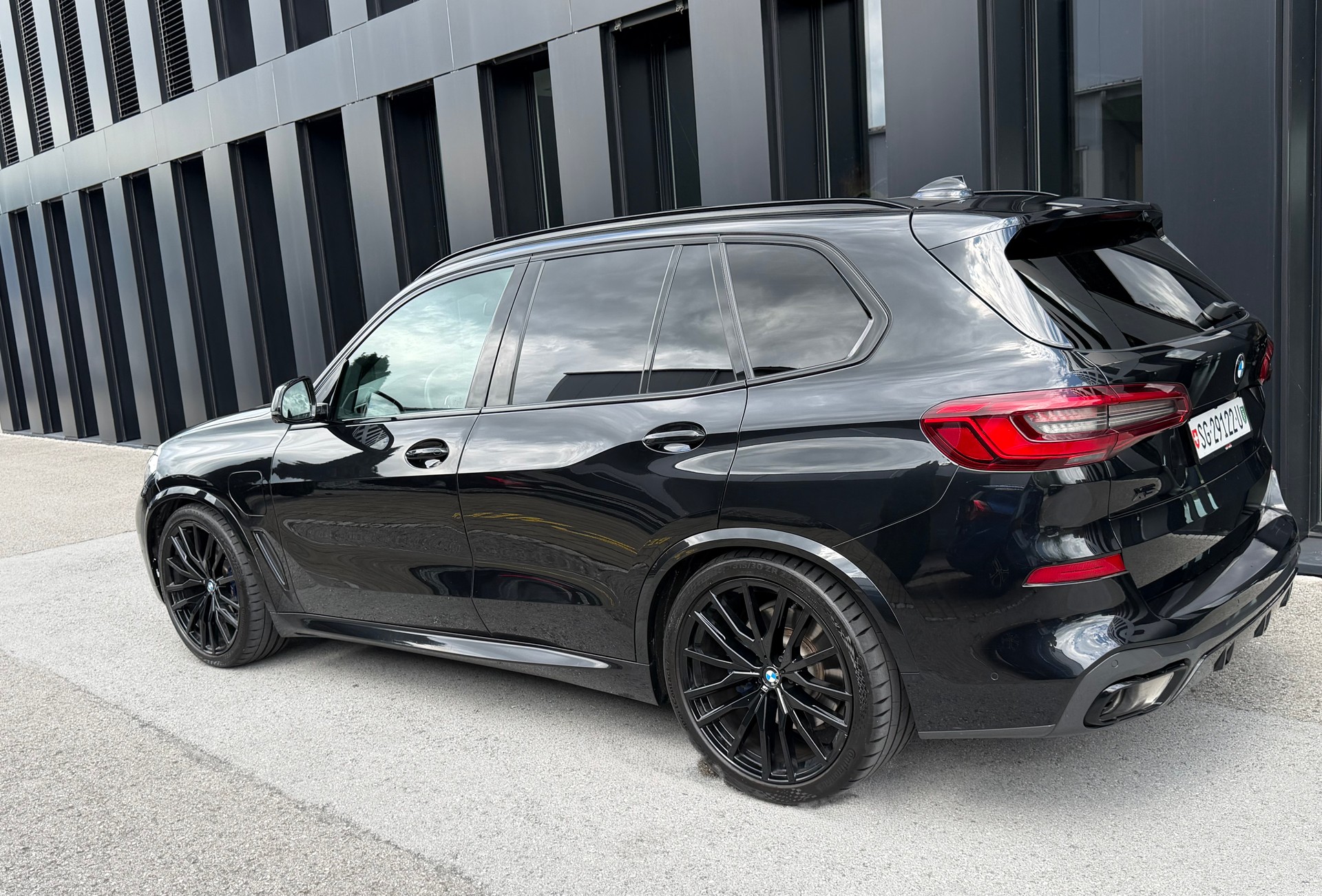 BMW X5 xDrive45e♦️NEUE Batterie*Topzustand*CH Fahrzeug♦️-image-6