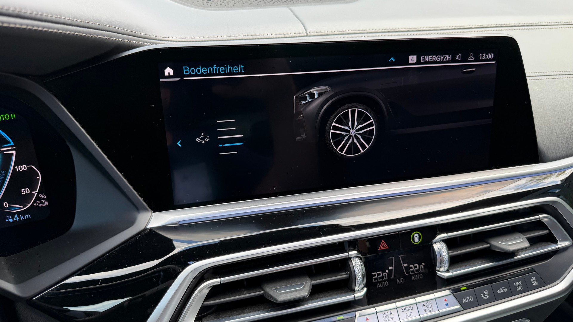 BMW X5 xDrive45e♦️NEUE Batterie*Topzustand*CH Fahrzeug♦️-image-27