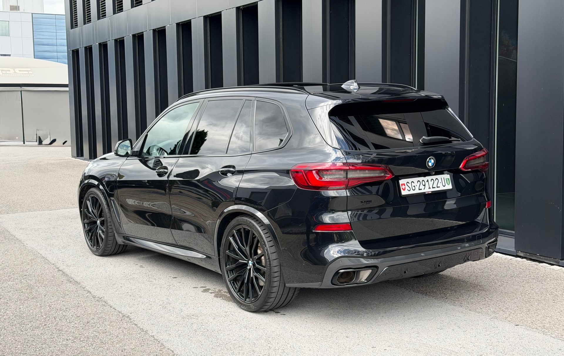 BMW X5 xDrive45e♦️NEUE Batterie*Topzustand*CH Fahrzeug♦️-image-1