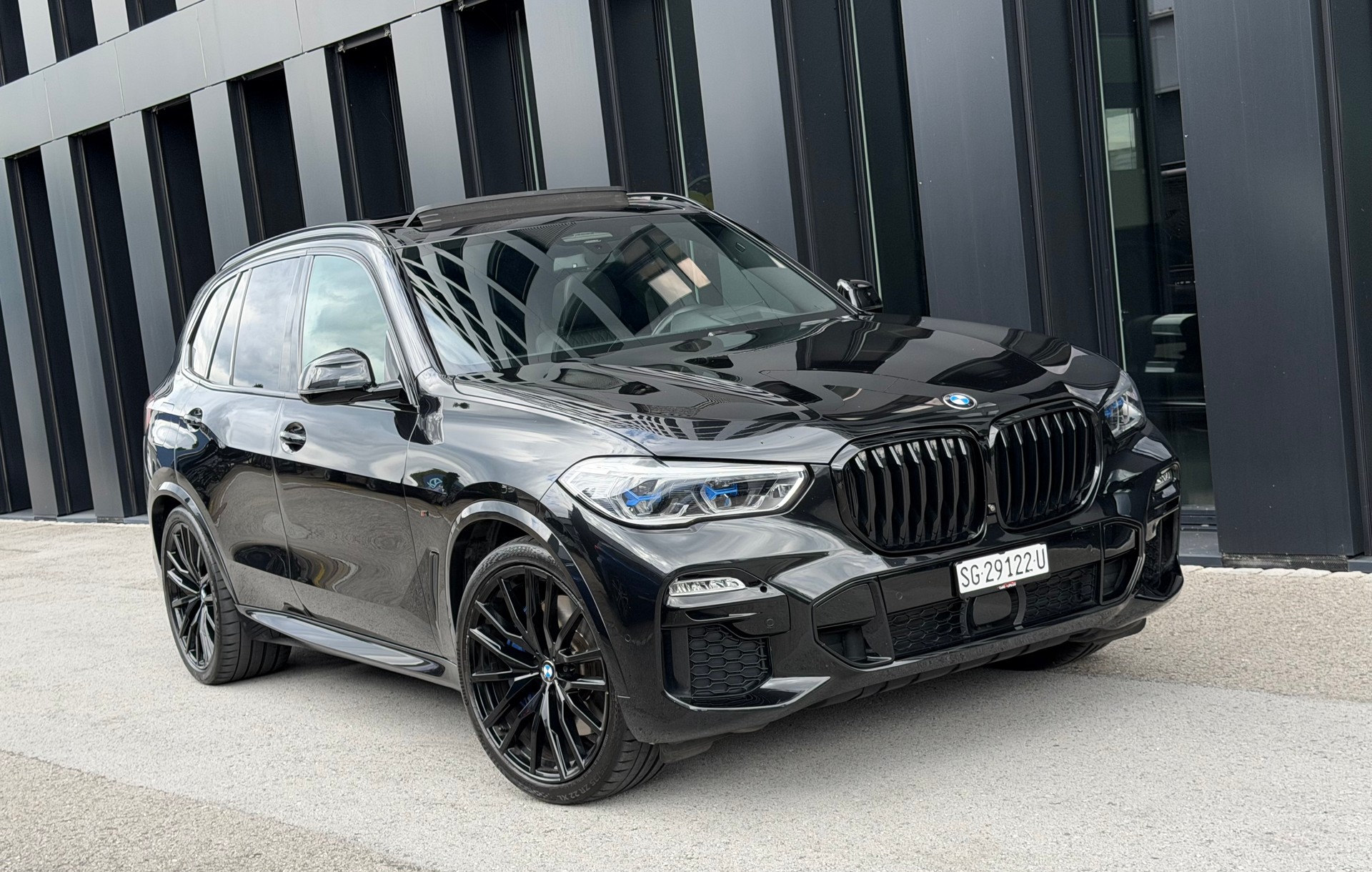 BMW X5 xDrive45e♦️NEUE Batterie*Topzustand*CH Fahrzeug♦️-image-14