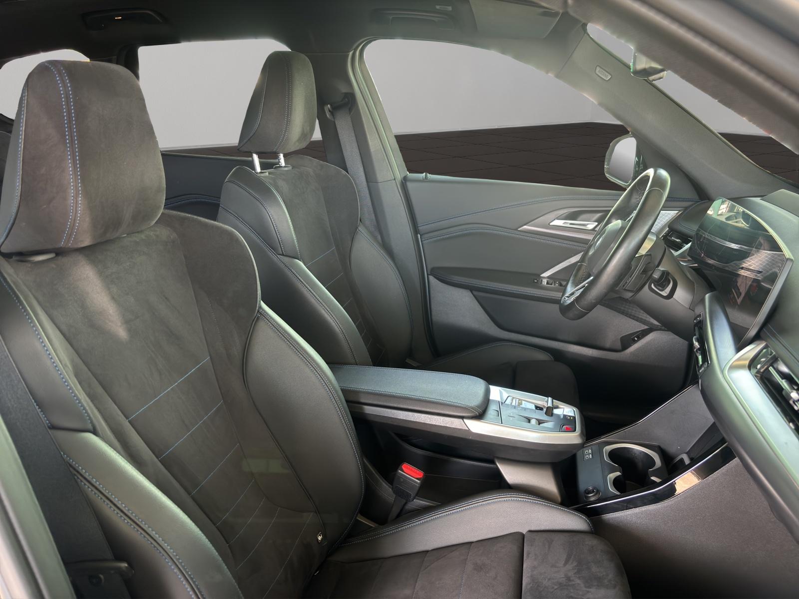 BMW X1 23i xDrive paddles-image-14