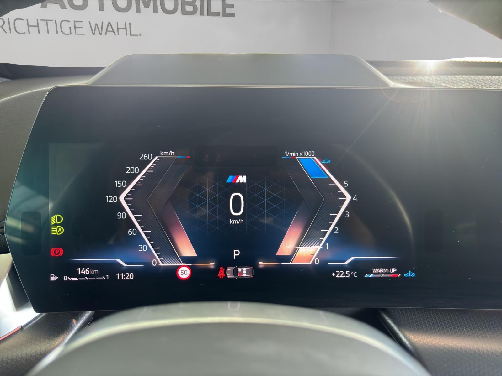 BMW X1 23i xDrive paddles-image-10