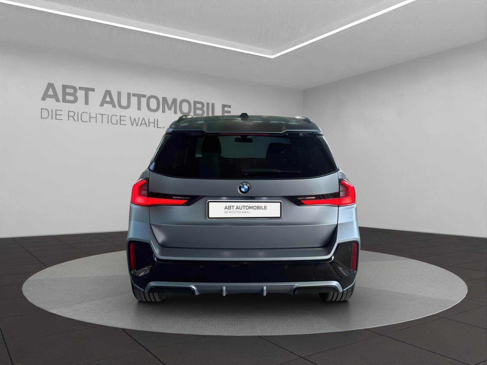 BMW X1 23i xDrive paddles-image-4