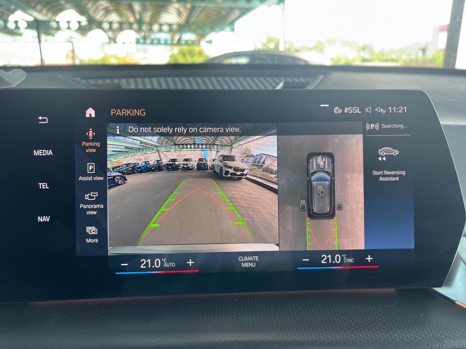 BMW X1 23i xDrive paddles-image-13