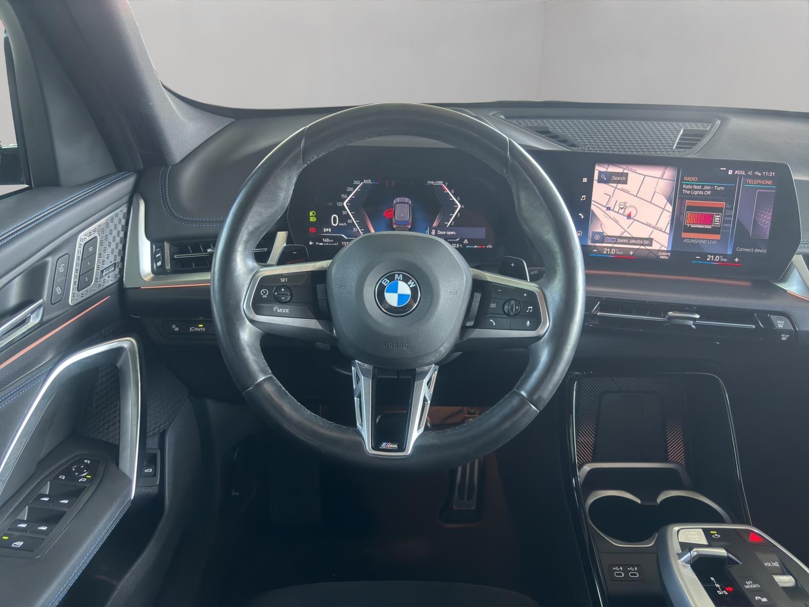 BMW X1 23i xDrive paddles-image-6