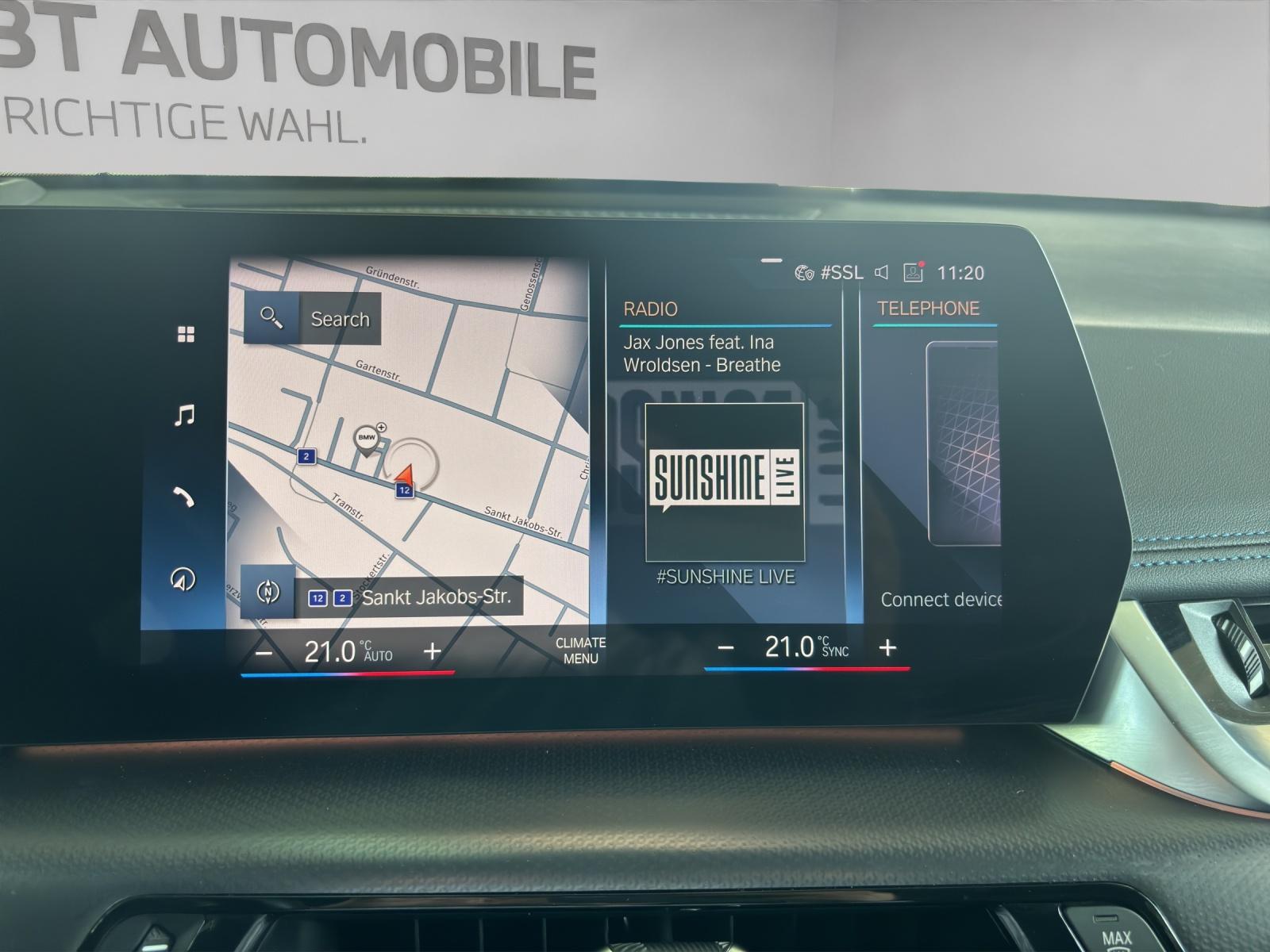 BMW X1 23i xDrive paddles-image-11