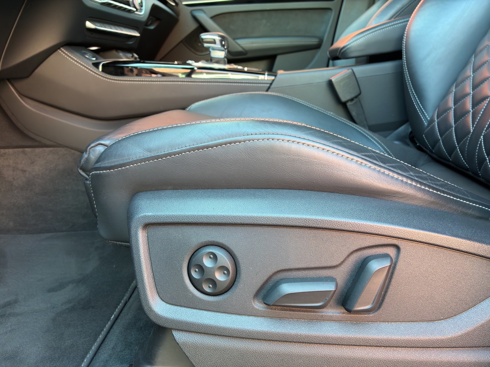 AUDI Q5 Sportback 45 TFSI S line quattro S-tronic-image-18