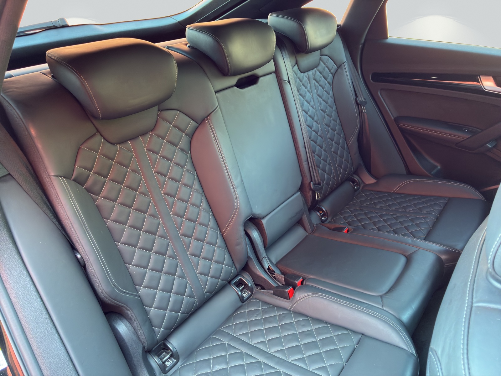 AUDI Q5 Sportback 45 TFSI S line quattro S-tronic-image-8
