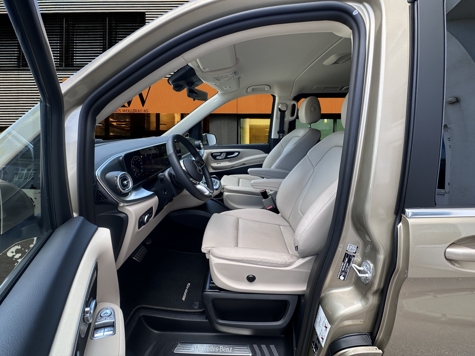 MERCEDES-BENZ V 300 d Exclusive extra lang Van / Top Ausstattung-image-8