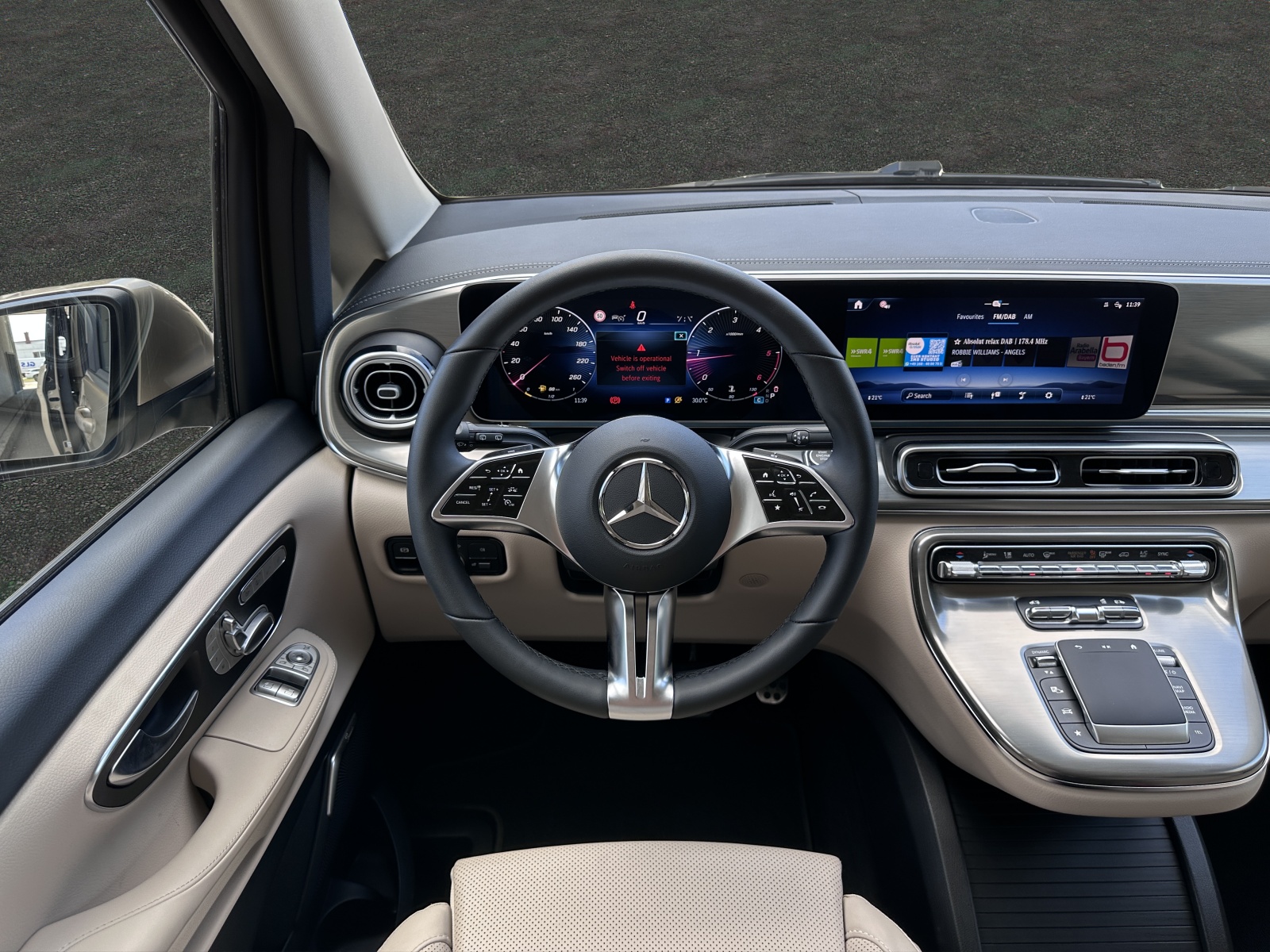 MERCEDES-BENZ V 300 d Exclusive extra lang Van / Top Ausstattung-image-14
