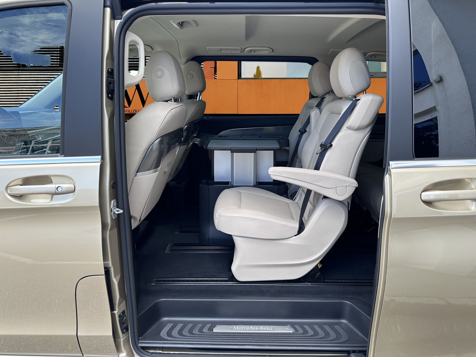 MERCEDES-BENZ V 300 d Exclusive extra lang Van / Top Ausstattung-image-9