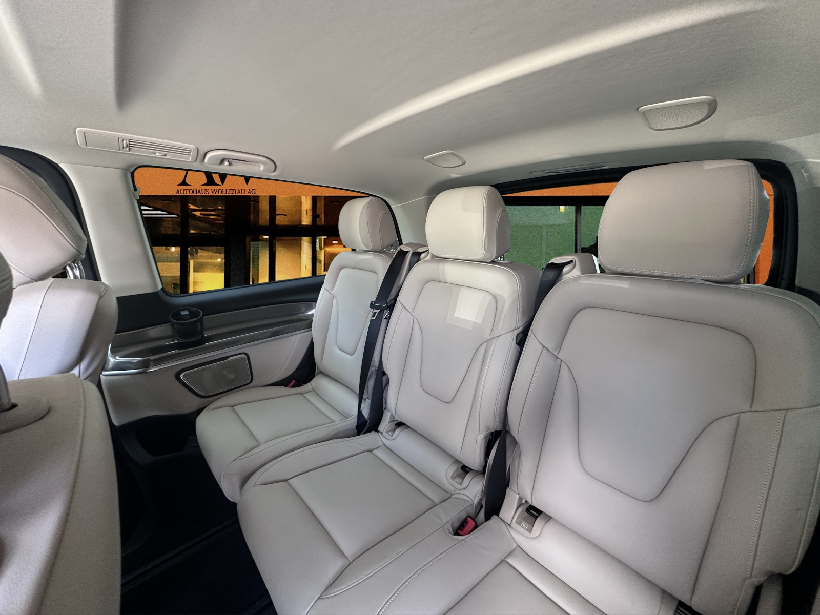 MERCEDES-BENZ V 300 d Exclusive extra lang Van / Top Ausstattung-image-12