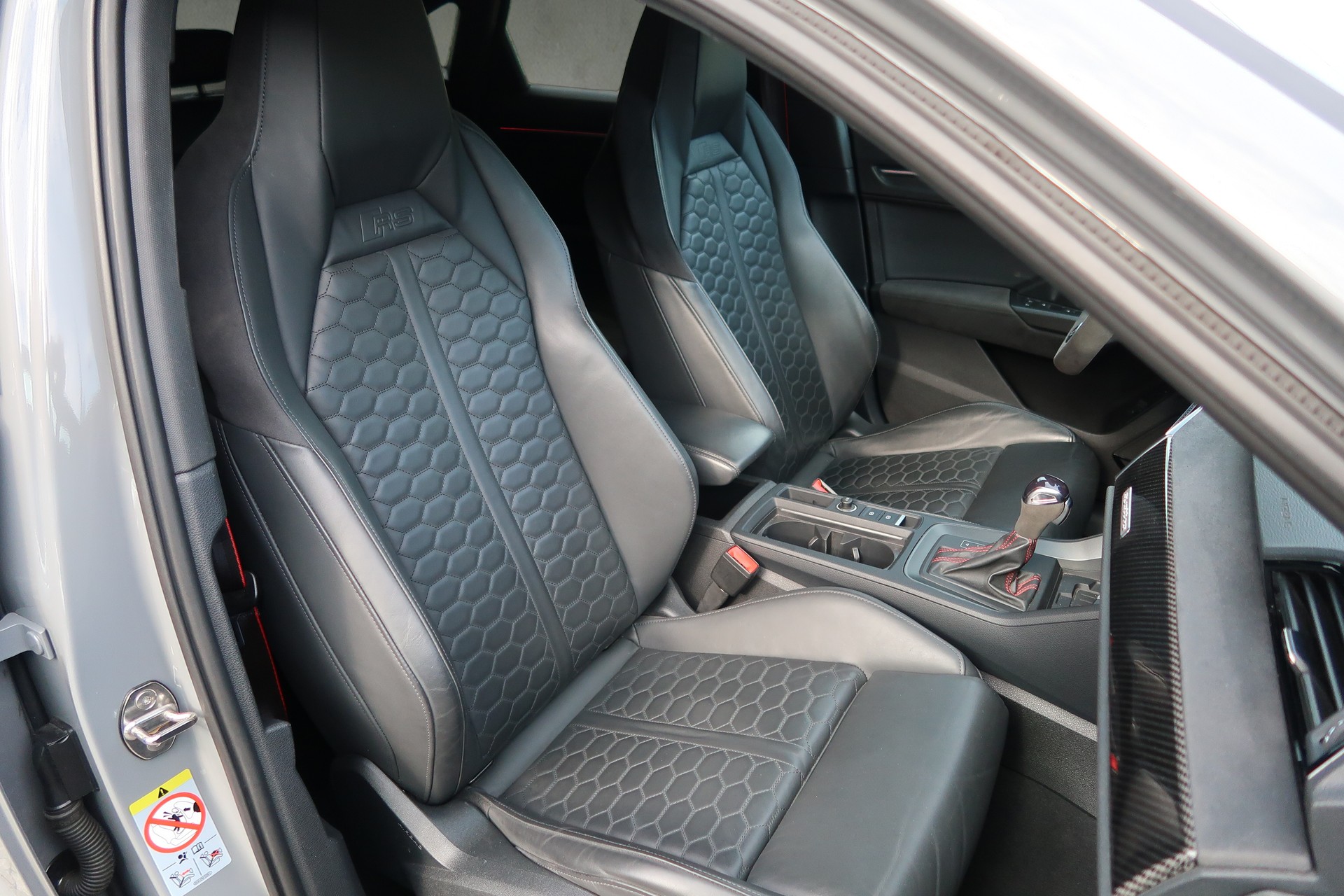 AUDI RS Q3 Sportback edition 10 years quattro S tronic-image-22