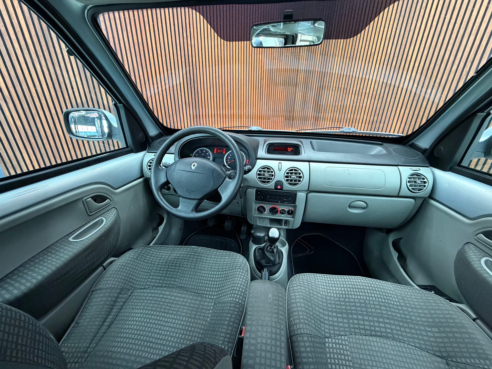 RENAULT Kangoo 1.6 16V Expression-image-12