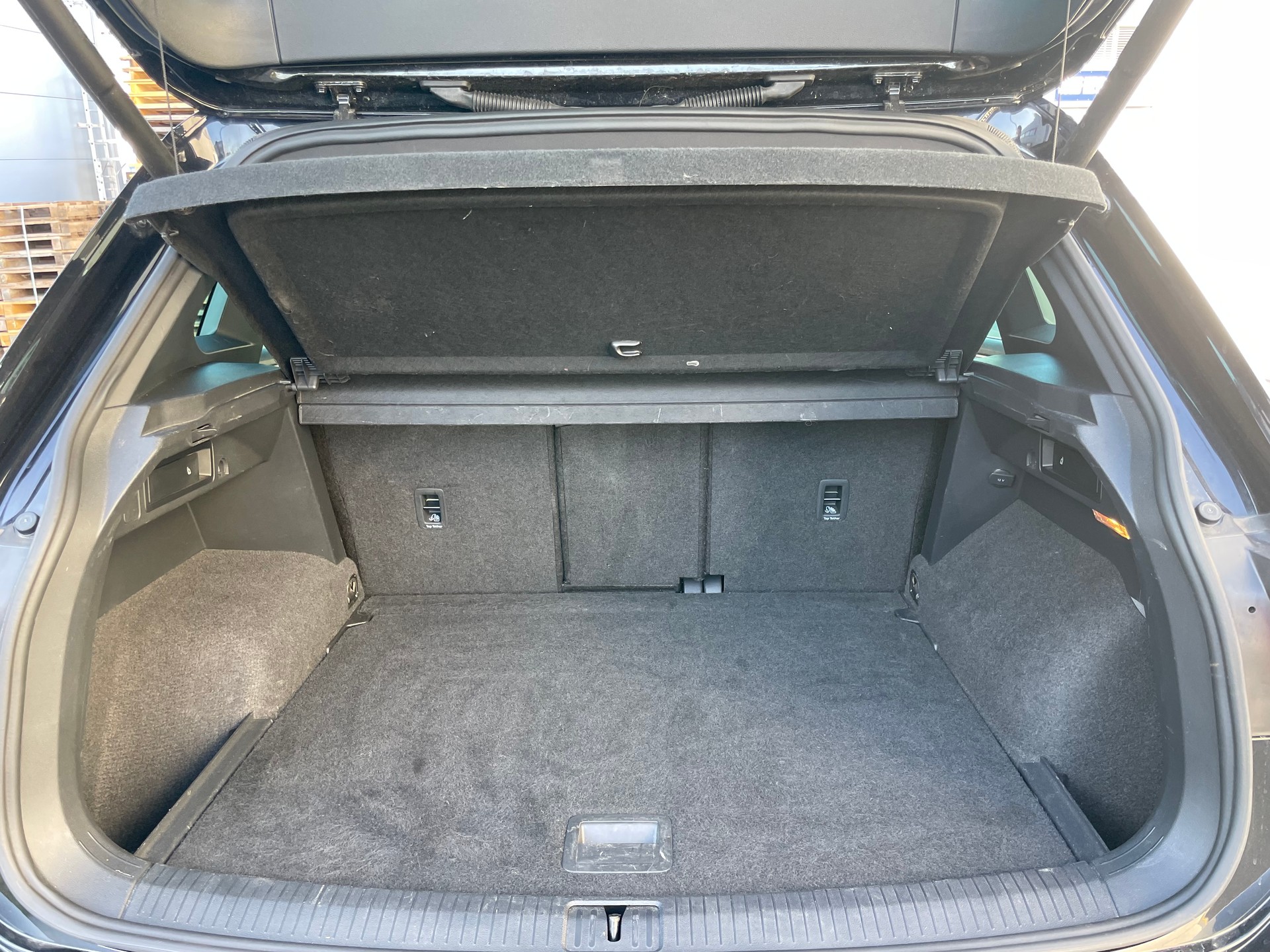 VW Tiguan 2.0TSI Highline 4Motion DSG (47)-image-16