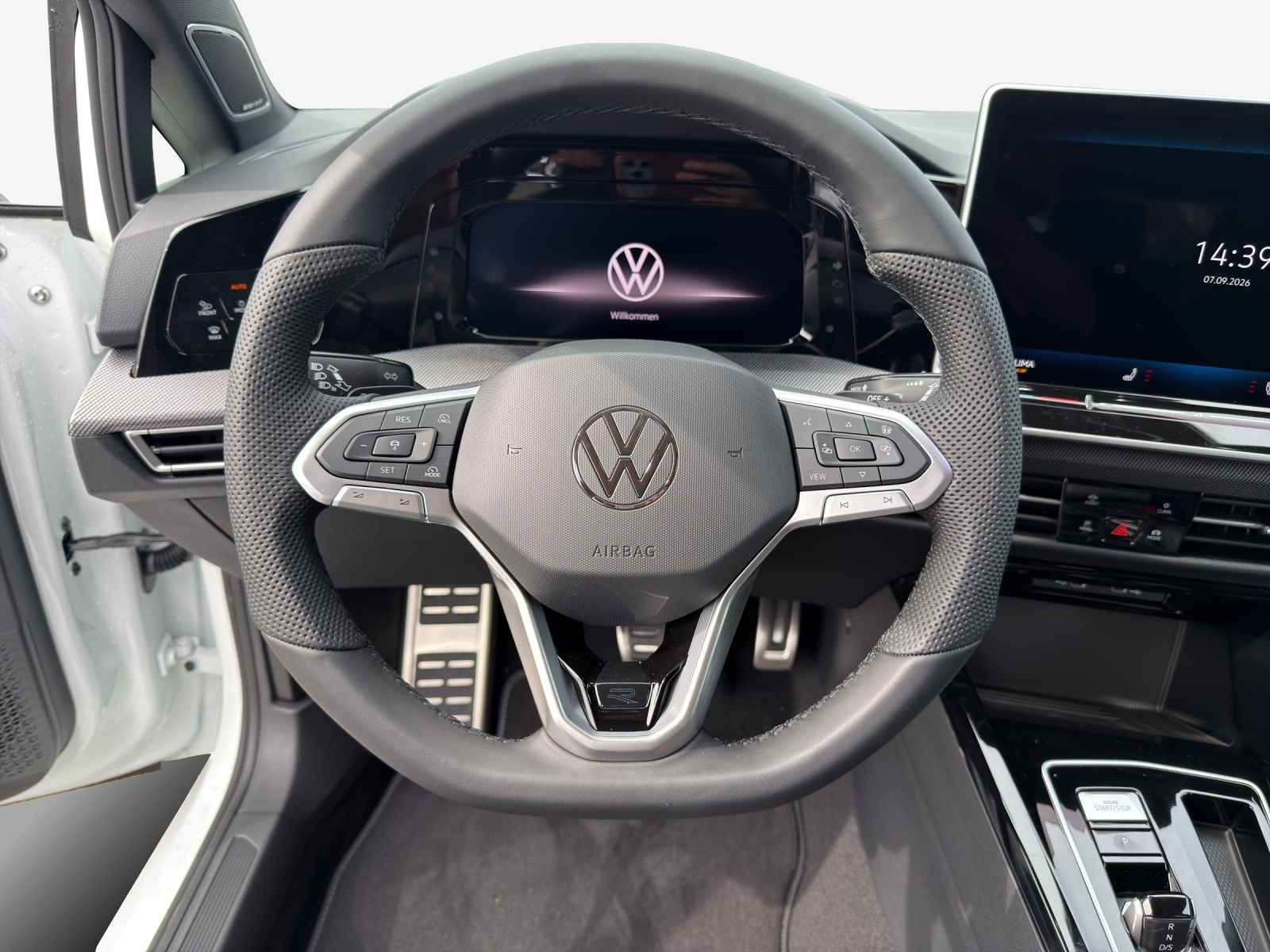 VW Golf Variant 2.0 TSI R-Line DSG 4 Motion-image-9