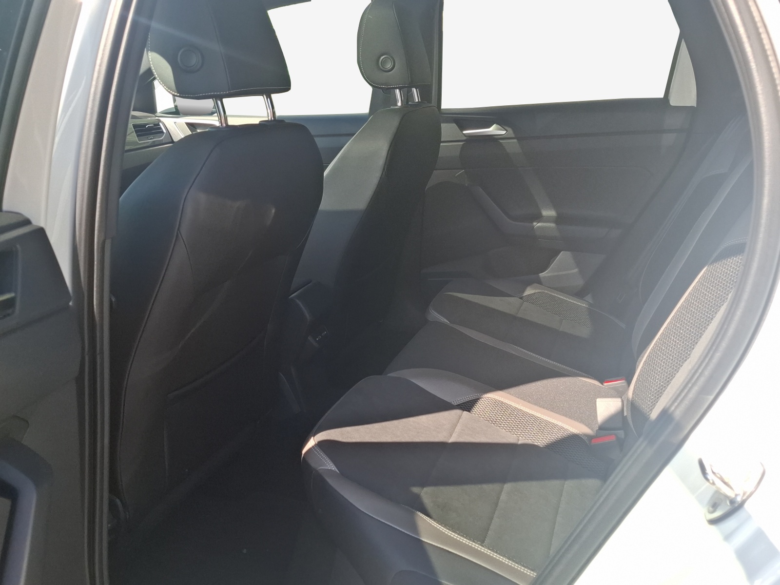 VW Polo 2.0 TSI GTI DSG-image-11