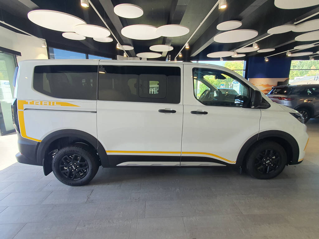 FORD Transit Custombi 320 L1 2.0 EcoBlue 136 Trail 4x4-image-3