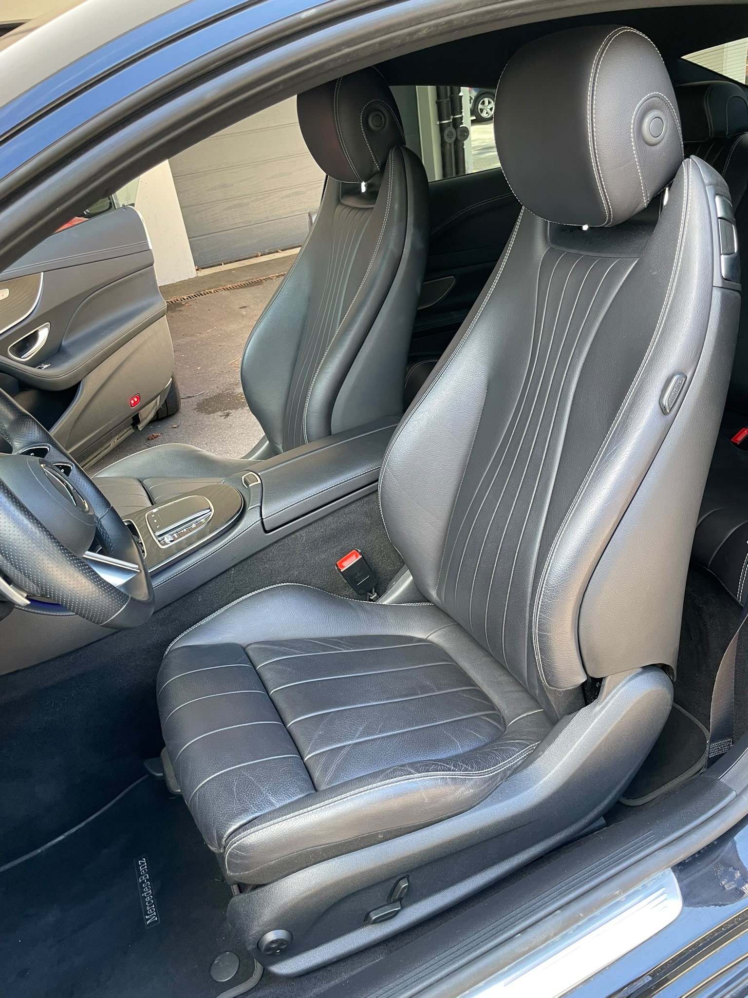 MERCEDES-BENZ E 200 Coupé 4Matic AMG Line 9G-Tronic CH-Auto | 55% Rabatt | All Black | Gratis-Service 10 Jahre/100'000 km-image-13