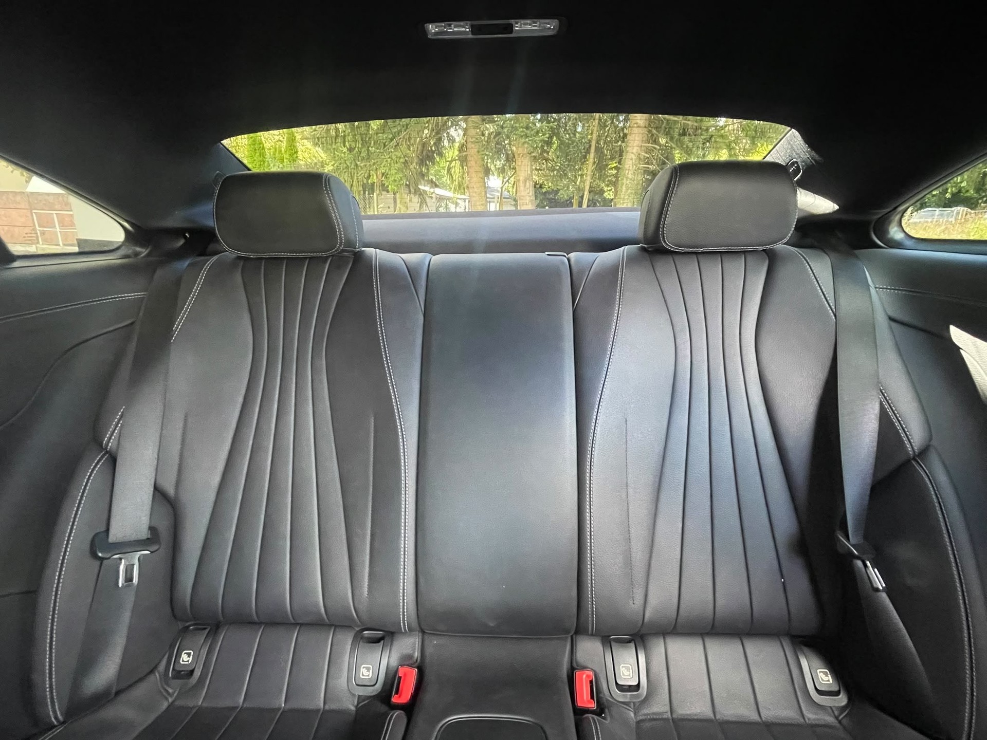 MERCEDES-BENZ E 200 Coupé 4Matic AMG Line 9G-Tronic CH-Auto | 55% Rabatt | All Black | Gratis-Service 10 Jahre/100'000 km-image-15