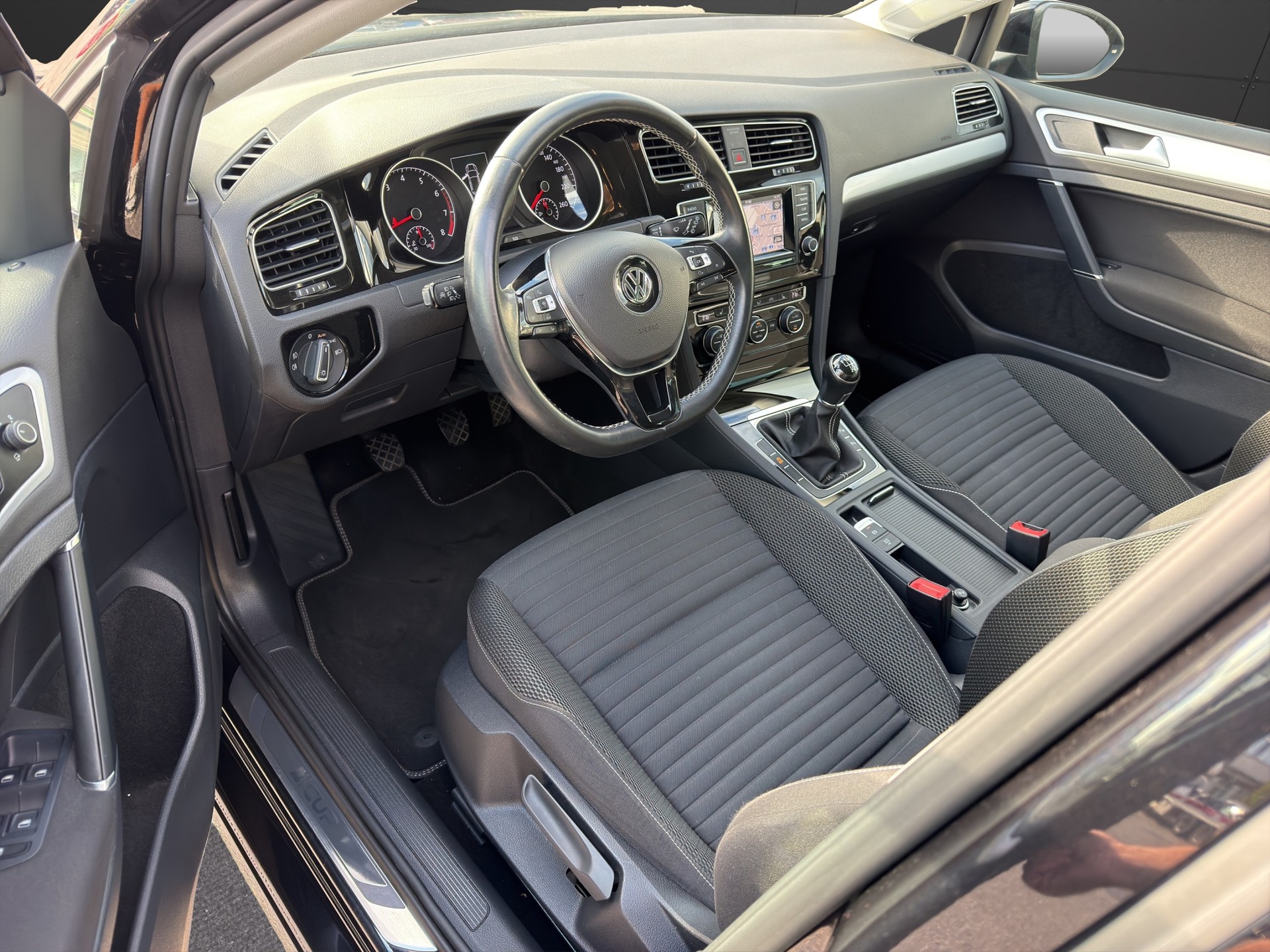 VW Golf 1.2 TSI Cup-image-2