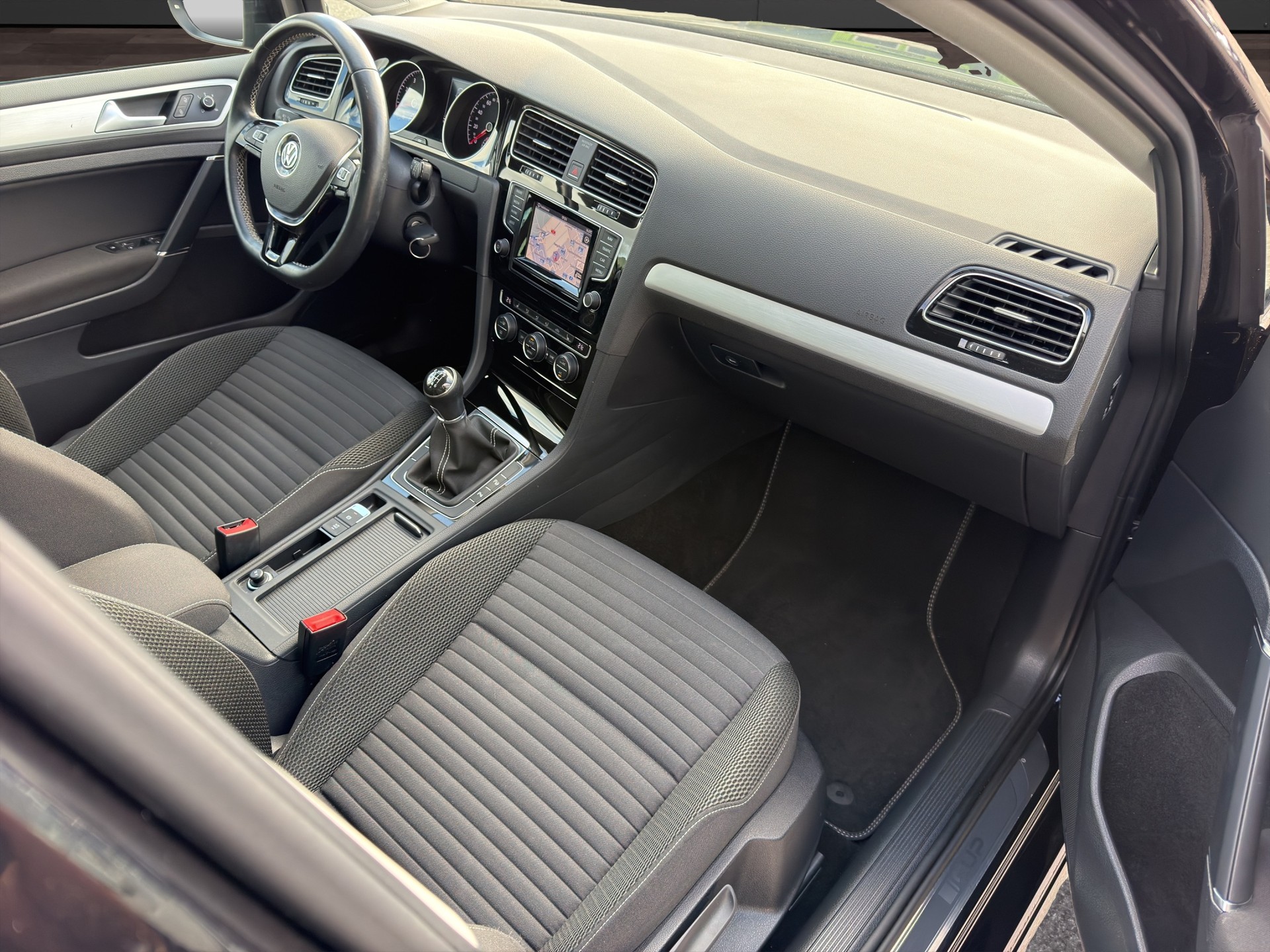 VW Golf 1.2 TSI Cup-image-4