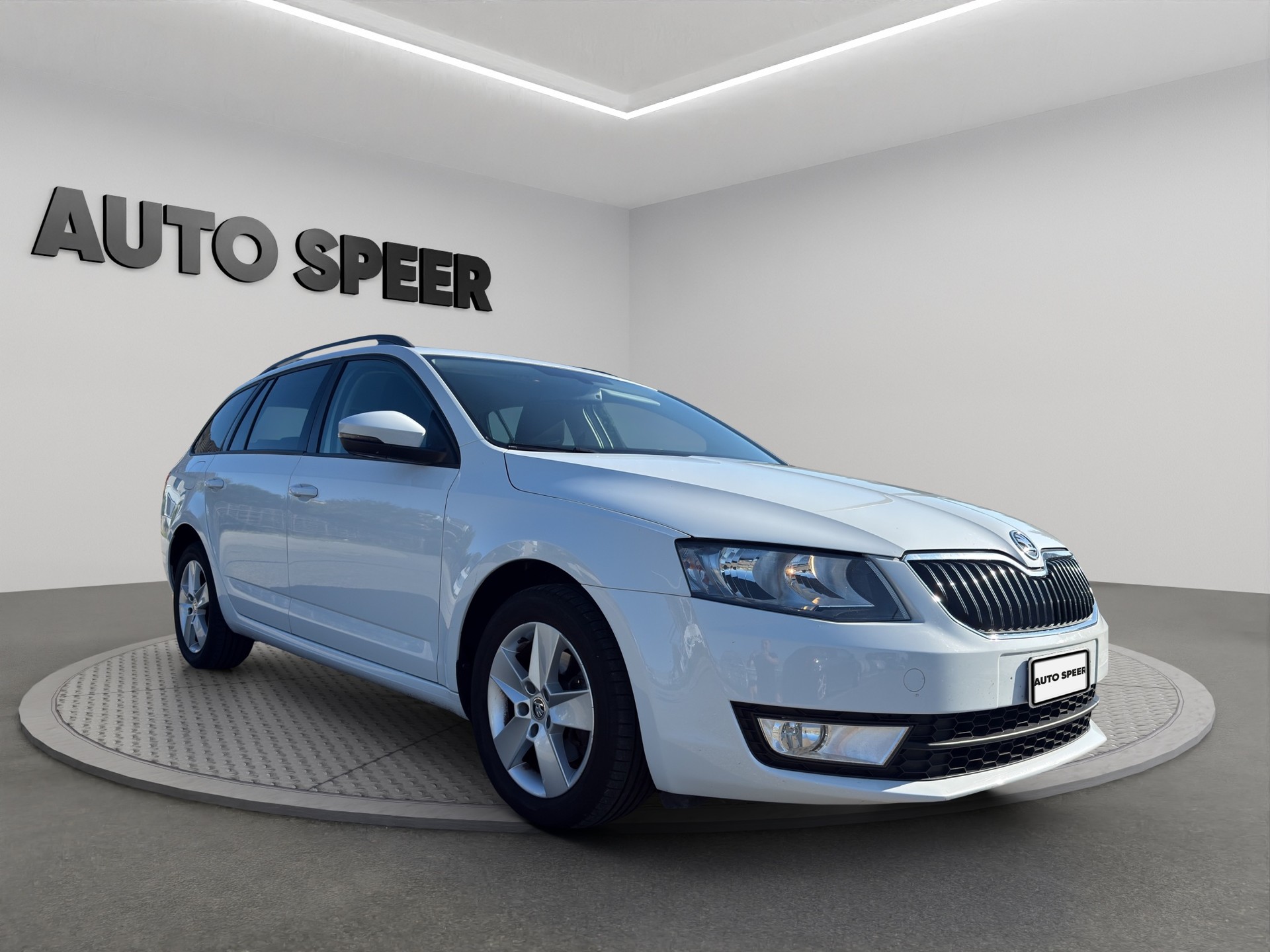 SKODA Octavia Combi 1.4 TSI 140 Ambition DSG-image-5