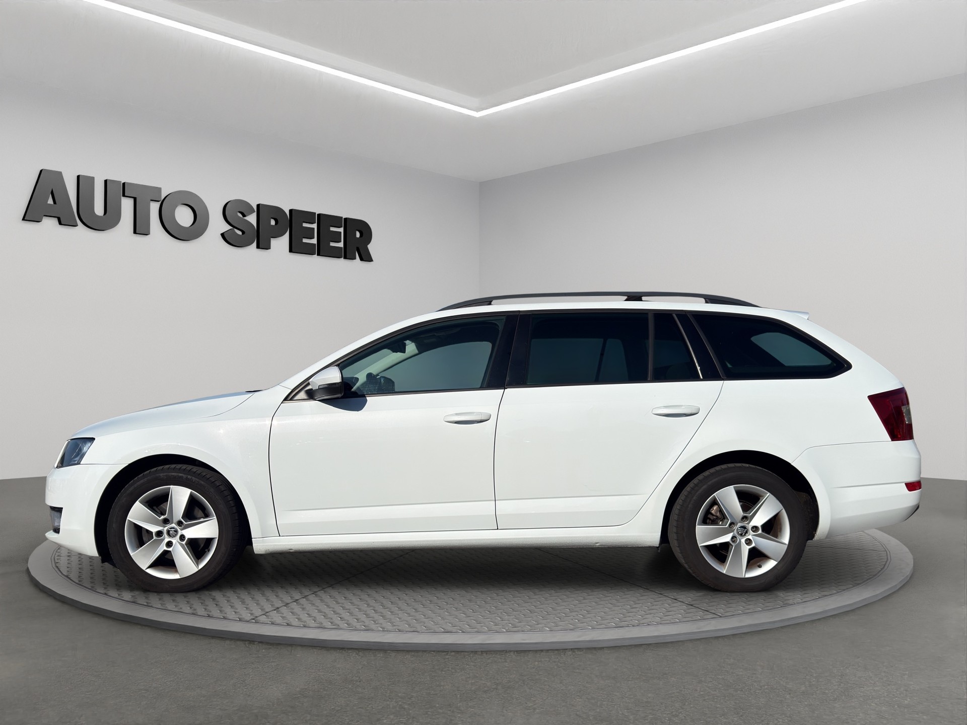 SKODA Octavia Combi 1.4 TSI 140 Ambition DSG-image-1