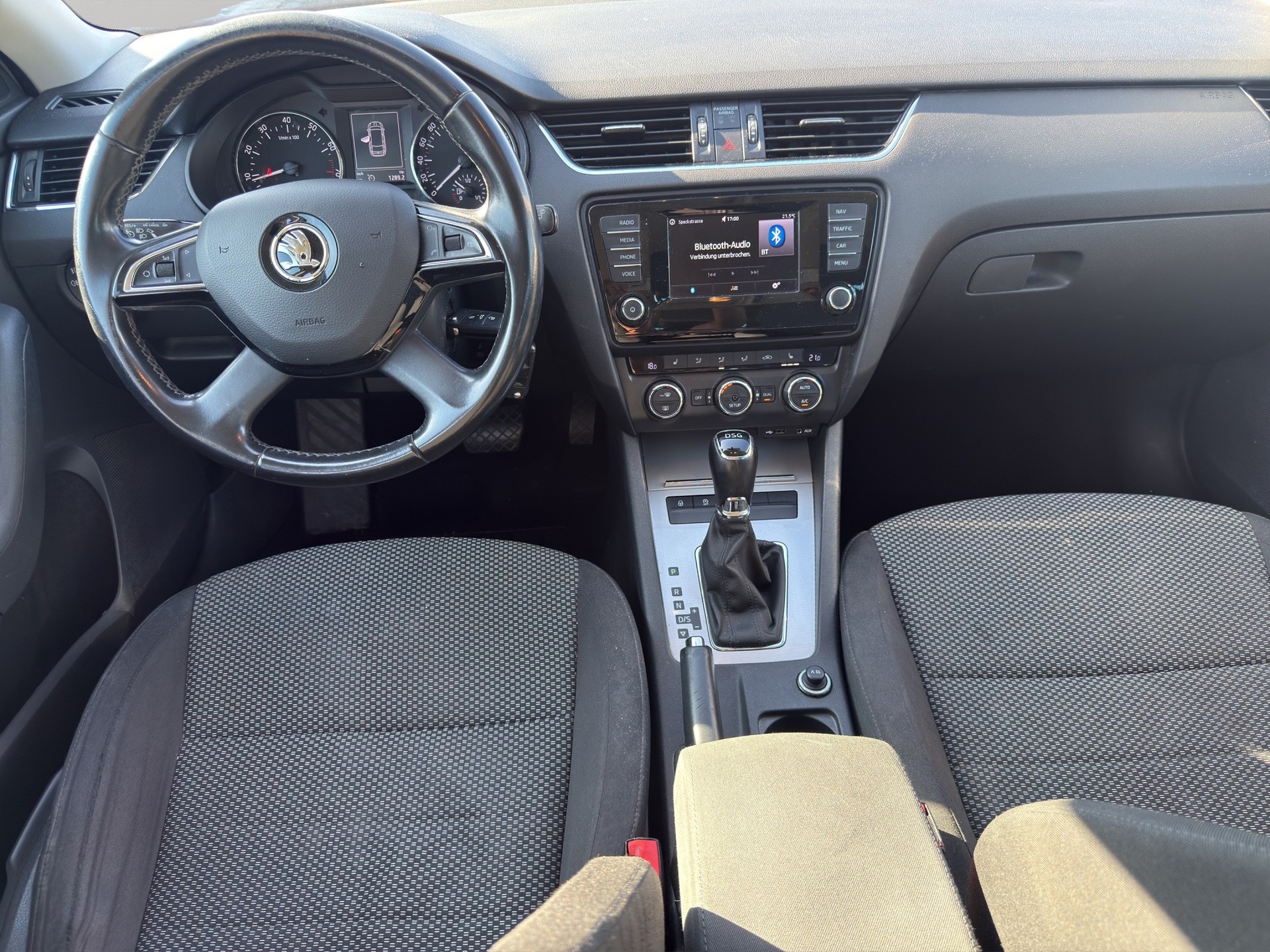 SKODA Octavia Combi 1.4 TSI 140 Ambition DSG-image-10