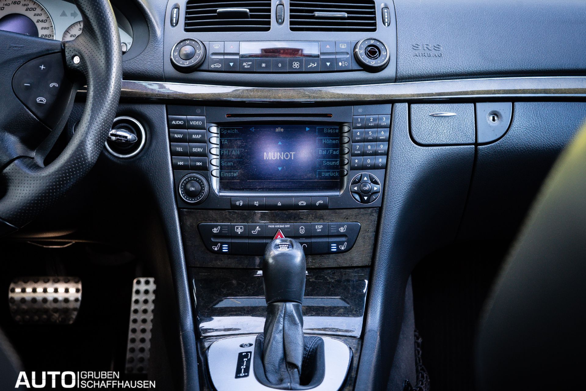 MERCEDES-BENZ E 55 AMG Designo-image-19