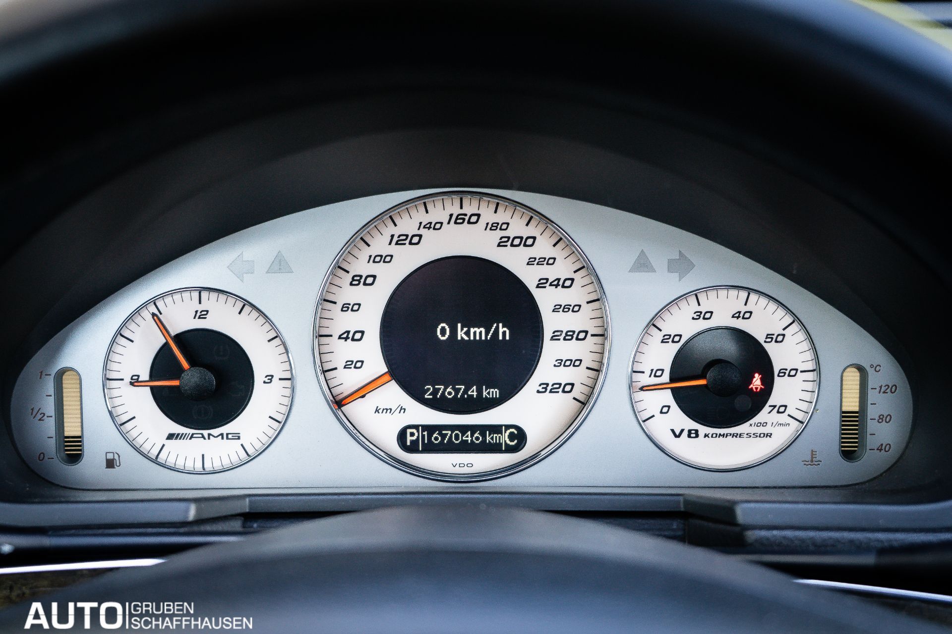 MERCEDES-BENZ E 55 AMG Designo-image-21