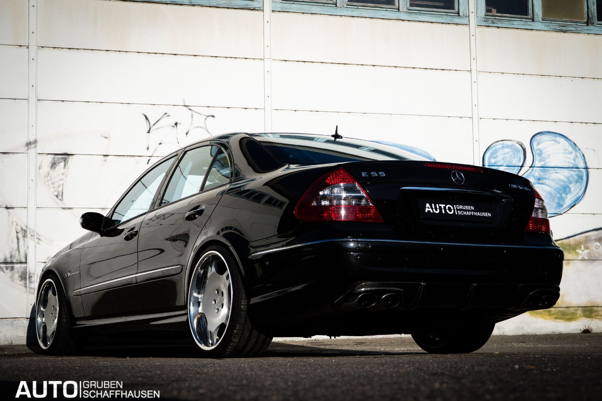 MERCEDES-BENZ E 55 AMG Designo-image-24