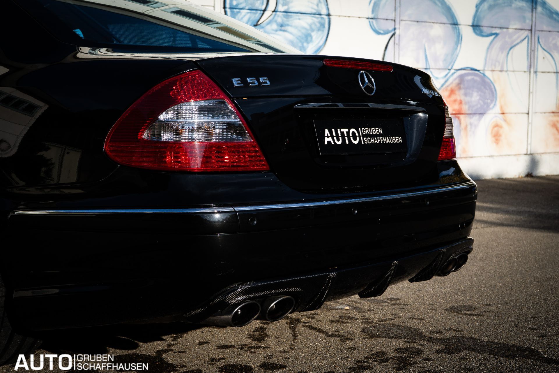 MERCEDES-BENZ E 55 AMG Designo-image-25