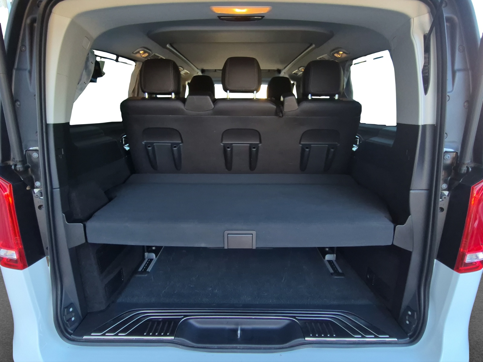 MERCEDES-BENZ Marco Polo Horizon 300 d 4M Automat-image-19