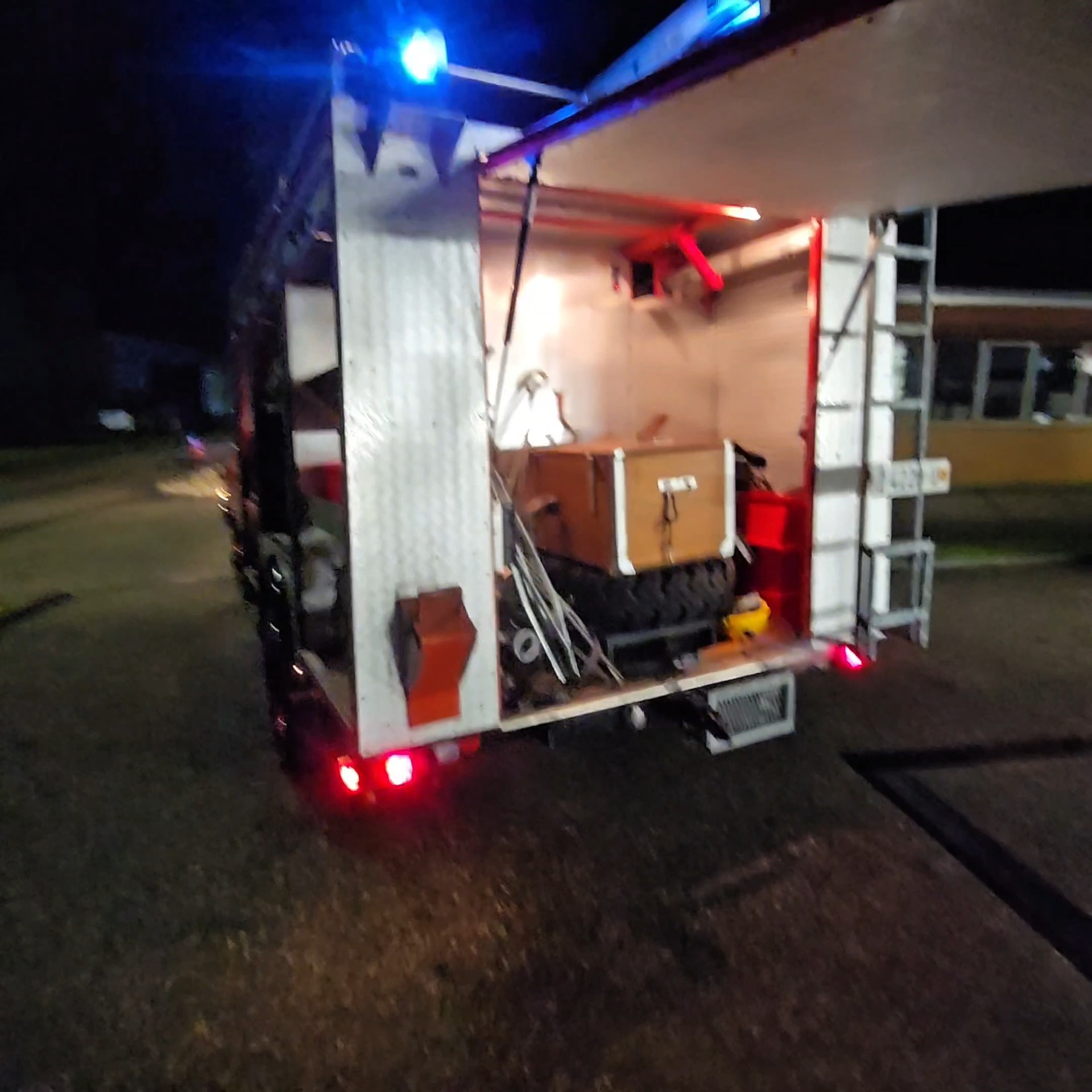 MOWAG W 300 B Feuerwehrfahrzeug-image-7