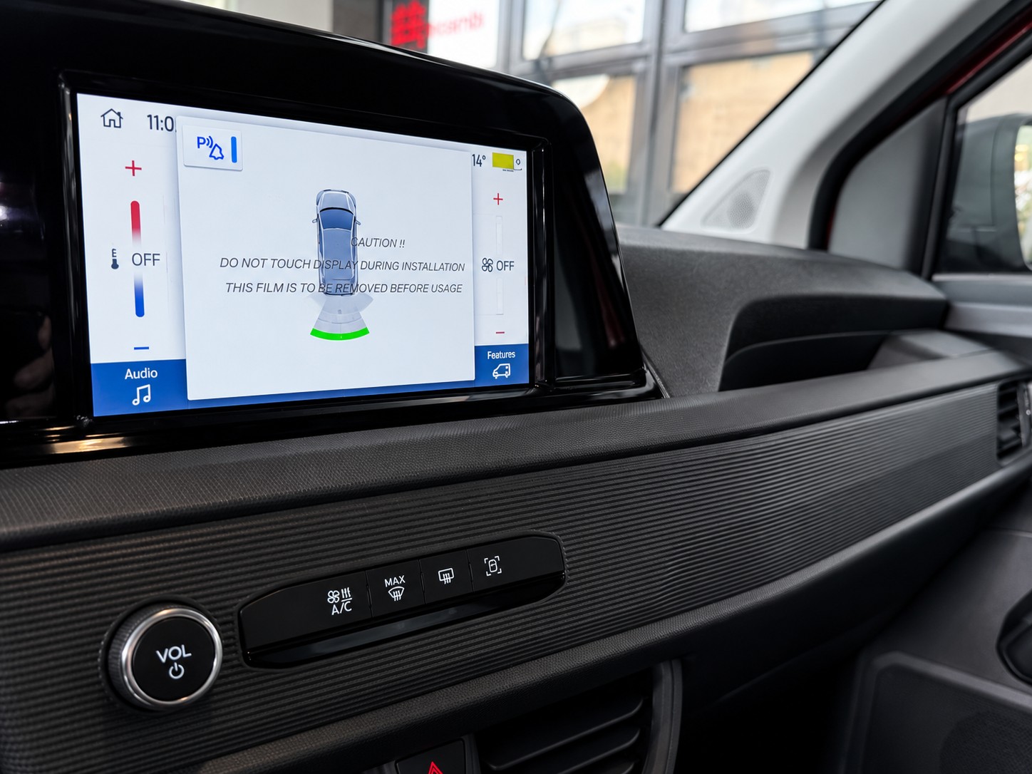 FORD Transit Courier Van 1.0 EcoBoost Trend Automat-image-12