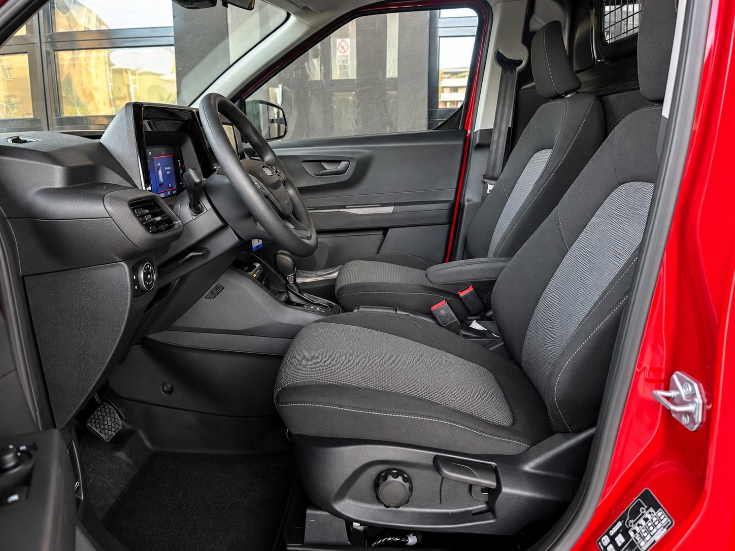 FORD Transit Courier Van 1.0 EcoBoost Trend Automat-image-8