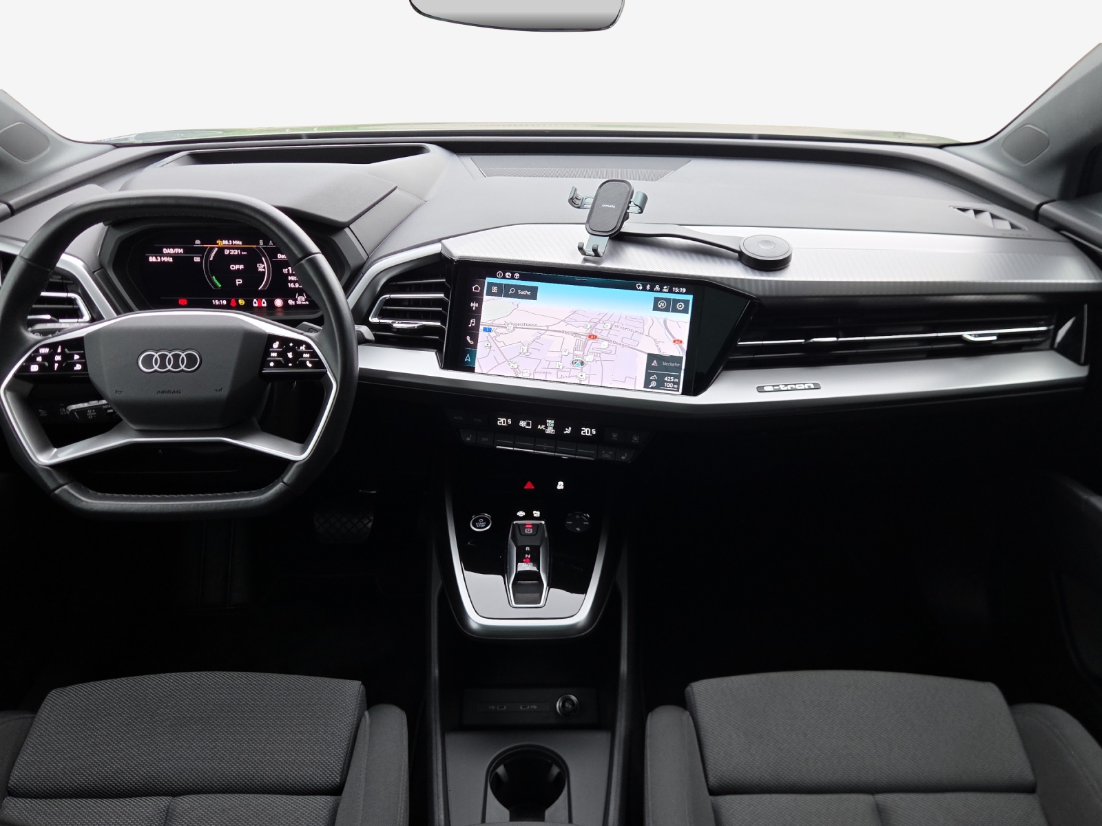 AUDI Q4 e-tron 40-image-9